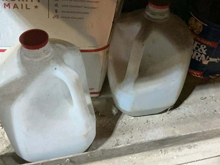 #233-•-steel-shelf-and-contents-image-11