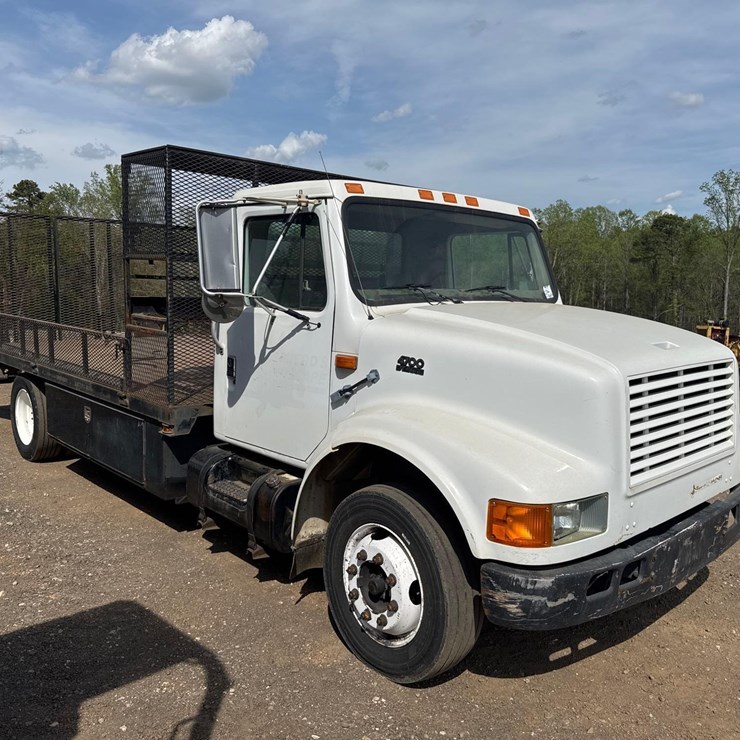 1999 INTERNATIONAL 4700