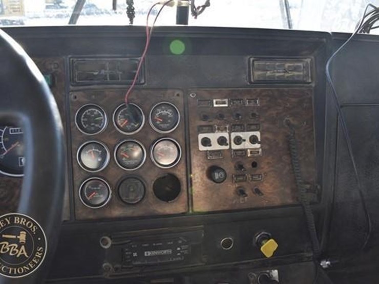 1995-kenworth-t800-image-30