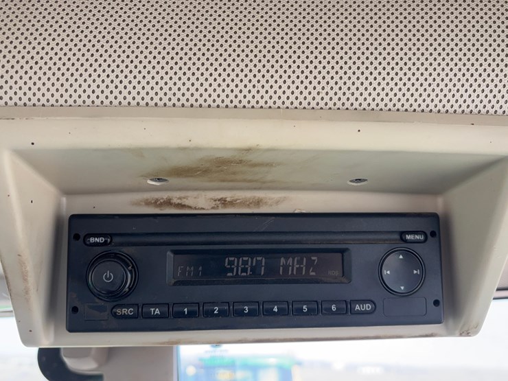 2019-john-deere-6175m-image-28