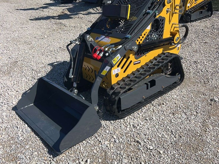 2026-sdlanch-dll60-mini-skid-steer-image-1