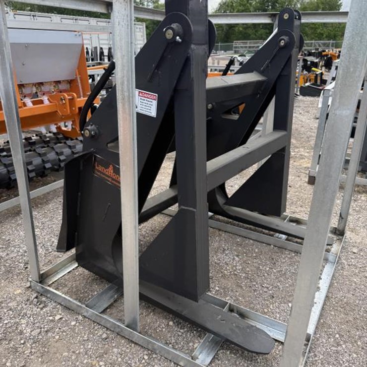 #18 • Skid Steer Log Grapple