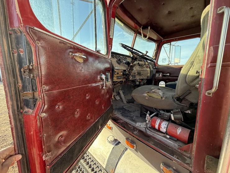 1986-western-star-4964-image-10