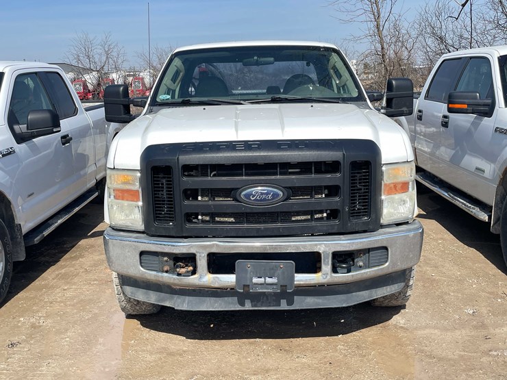 #5672-•-2010-f250-4x4-extended-cab-(has-wi-title)-image-2