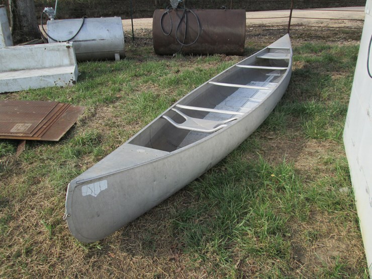 #44043-•-18'-canoe-image-1