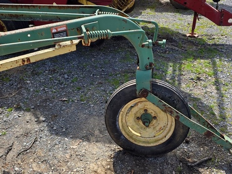john-deere-dolly-wheel-rake-image-6