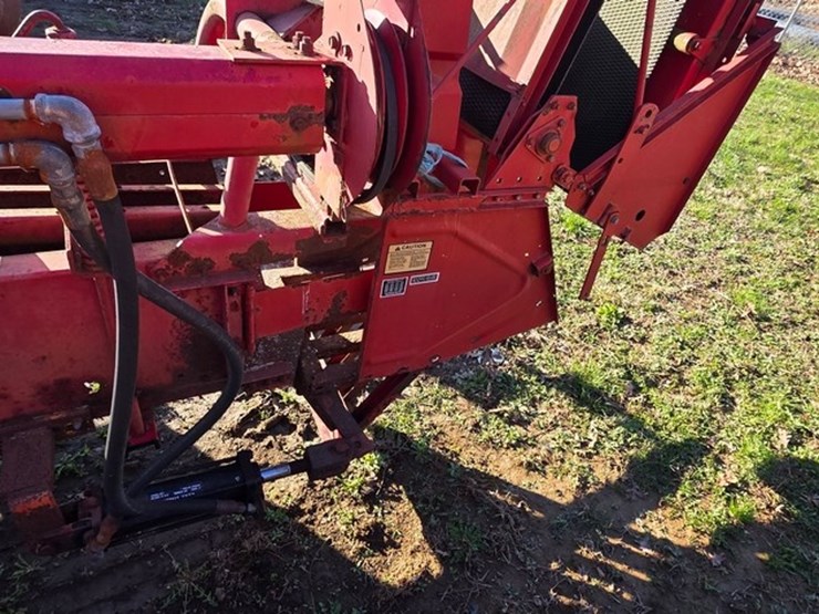 new-holland-310-image-20