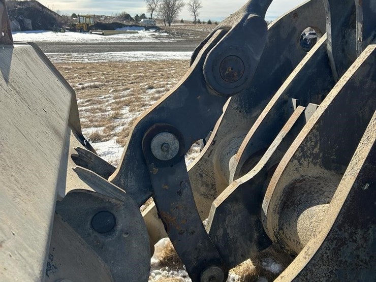 1997-volvo-l90c-image-30