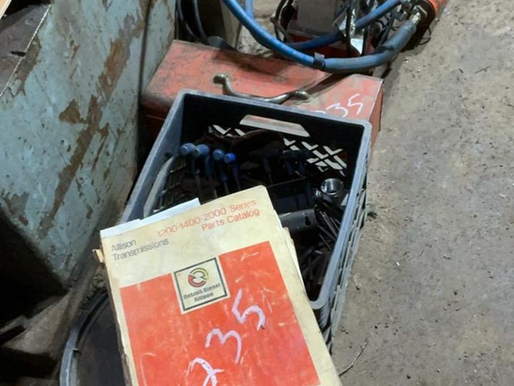 #235-•-hydraulic-pump,-tools,-and-parts-image-3