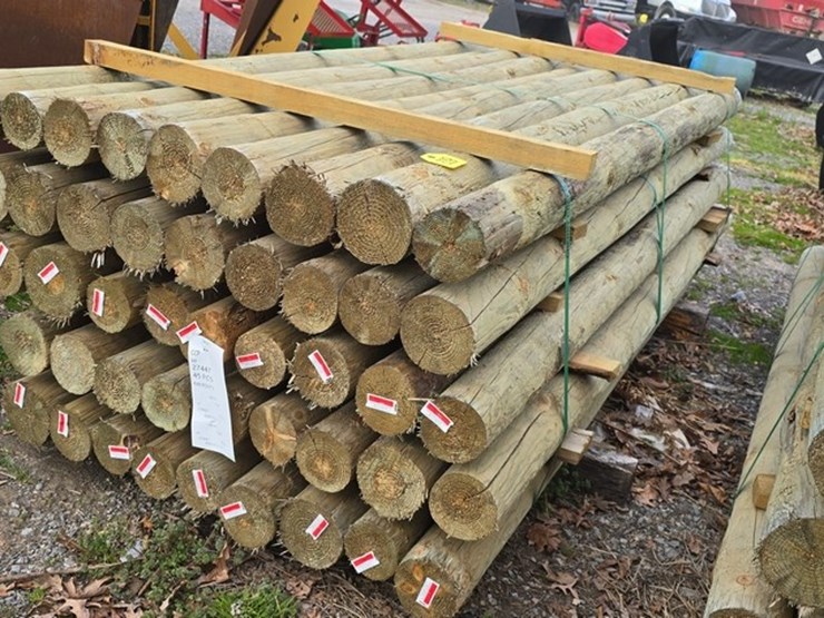 new-45-4x8-treated-fence-posts-image-4