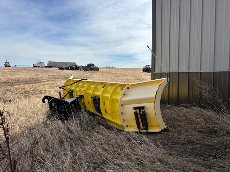 alpha-plow-12.0-snow-pusher-image-1