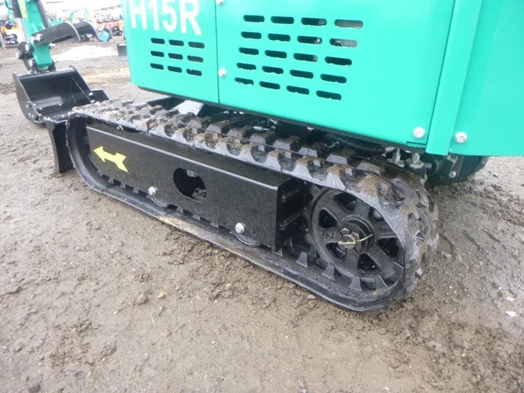 2026-agt-h15r-hydraulic-excavator-image-26