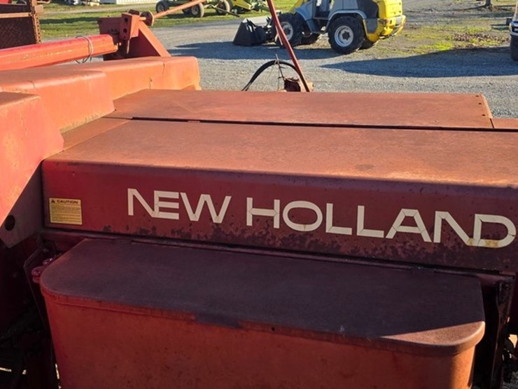 new-holland-310-image-12