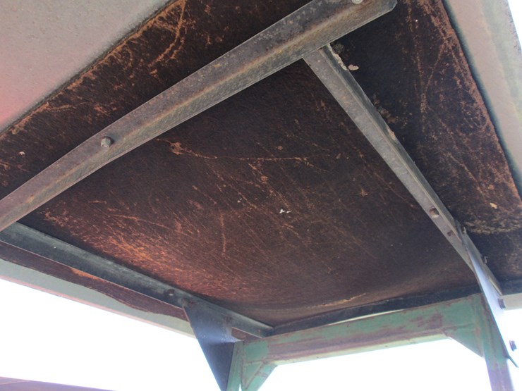 john-deere-2240-image-22