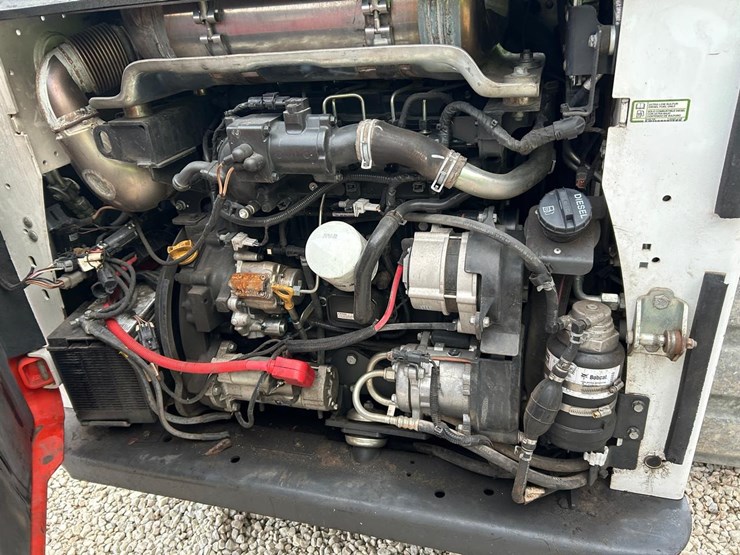 2020-bobcat-t770-image-16