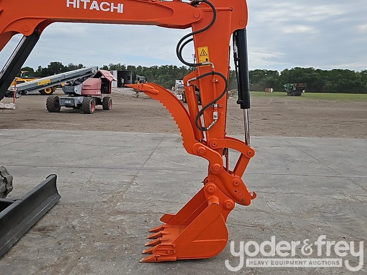 2011-hitachi-zx50u-3f-image-17