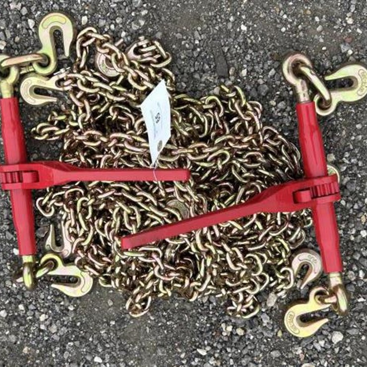 #65 • (4) 5/16" 20' Chains & (2) 5,400 lb Boomers