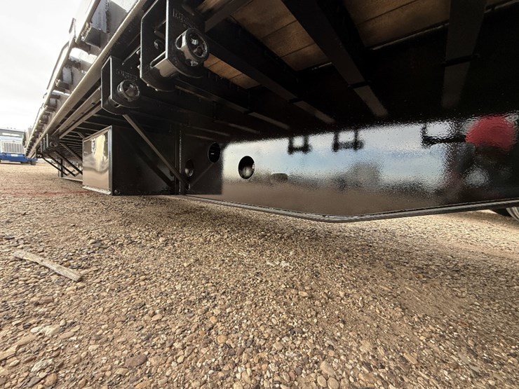 2014-transcraft-53'-x-102"-image-13