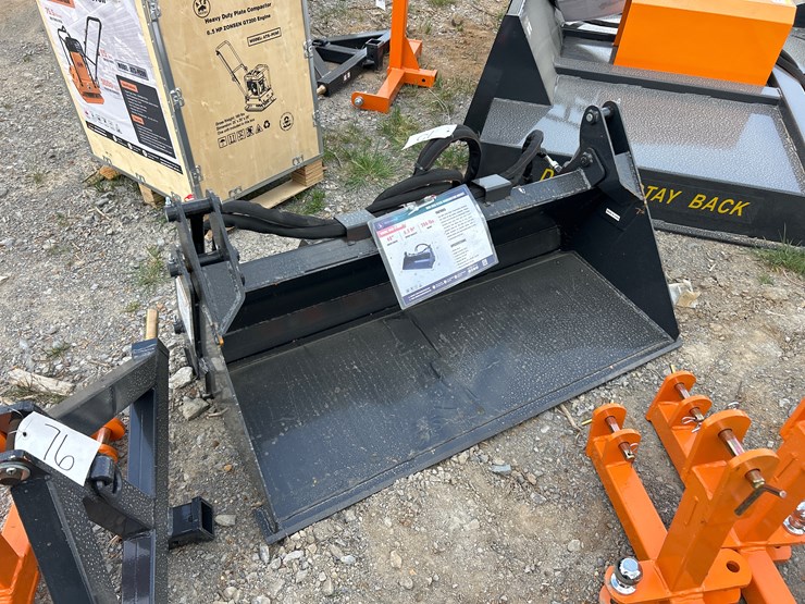 #75-•-mini-skid-steer-4-in-1-bucket-image-1