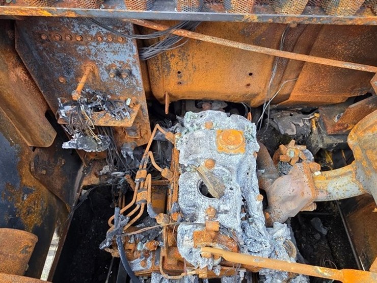 new-holland-ls140-image-32