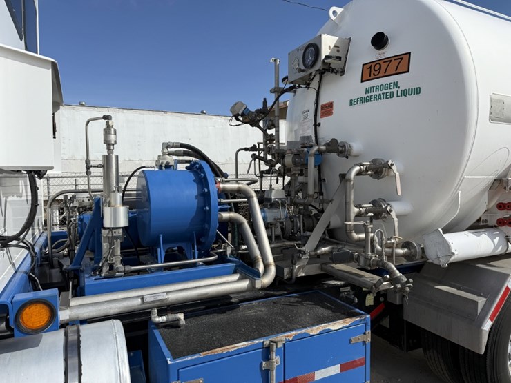 2018-cs&p-270k-scfh-10k-wp-nitrogen-pumper-mtd-on-2018-loadcraft-t/a-trailer-image-13