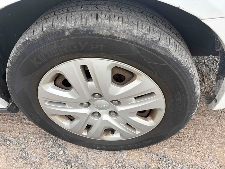 2015-dodge-caravan-image-5