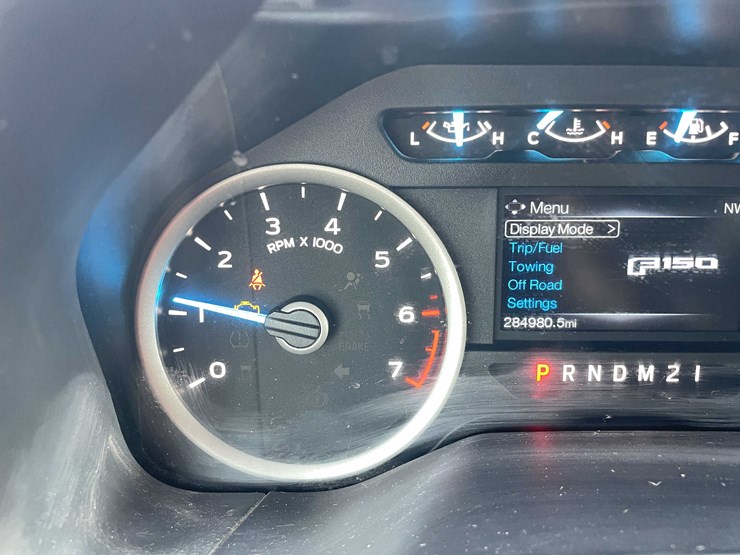 #5673-•-2015-f150-xlt-4x4-extended-cab-(has-wi-title)-image-101