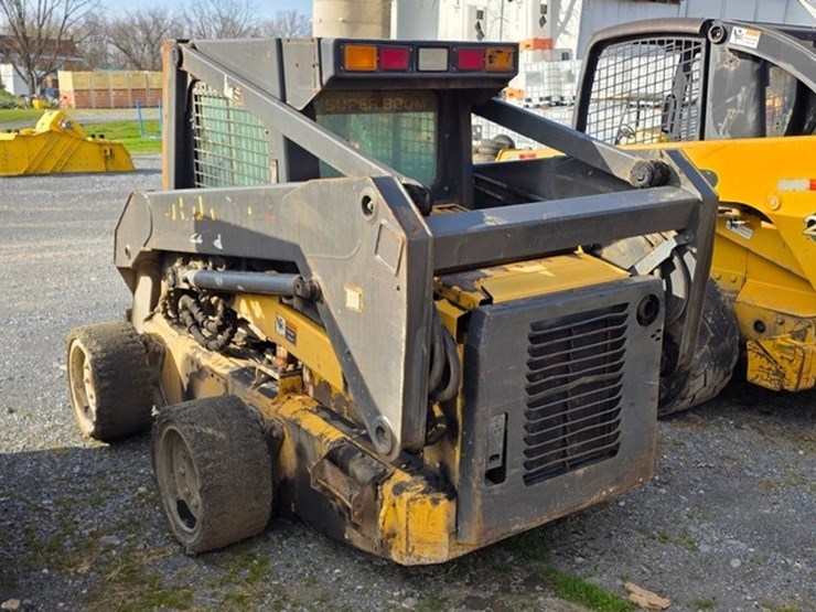 new-holland-ls180-image-3