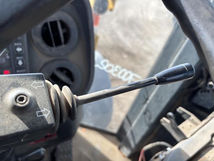 2008-deere-624j-image-34