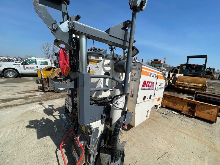 #5690-•-2017-wirtgen-w35ri-milling-machine-image-8