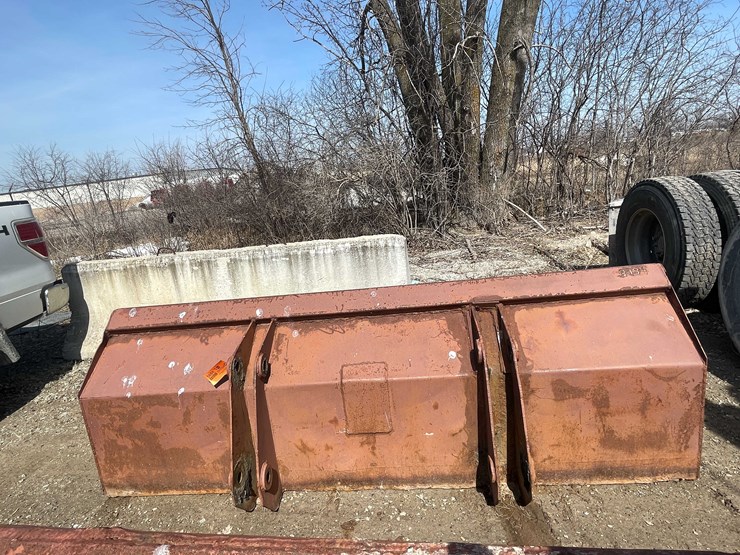 #5684-•-pin-on-bucket-image-6