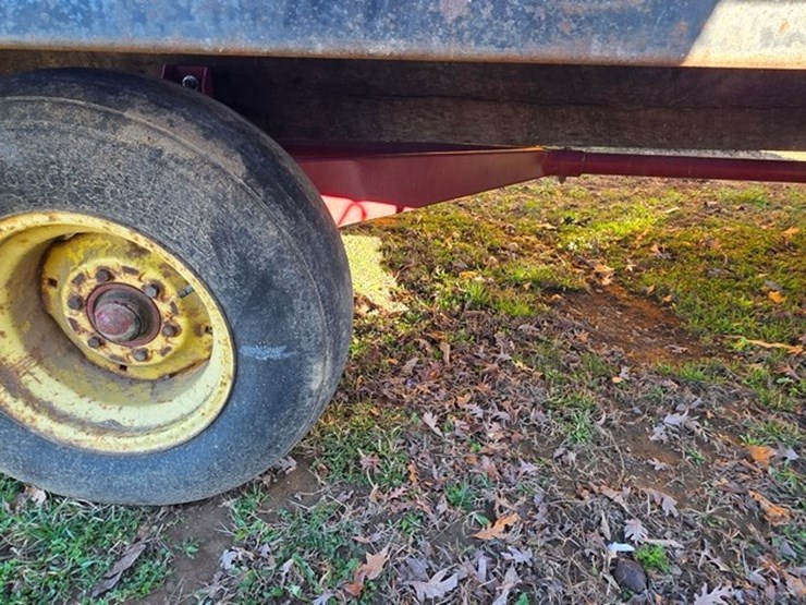 8x22-metal-rack-hay-wagon-image-10