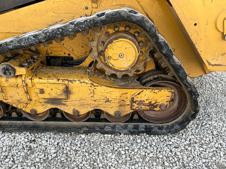 2023-caterpillar-259d3-image-19