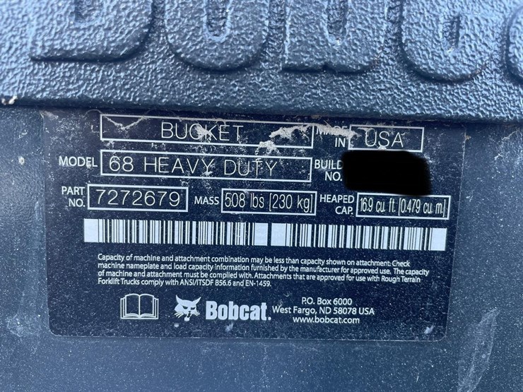 bobcat-68"-standard-duty-skid-steer-bucket-image-7