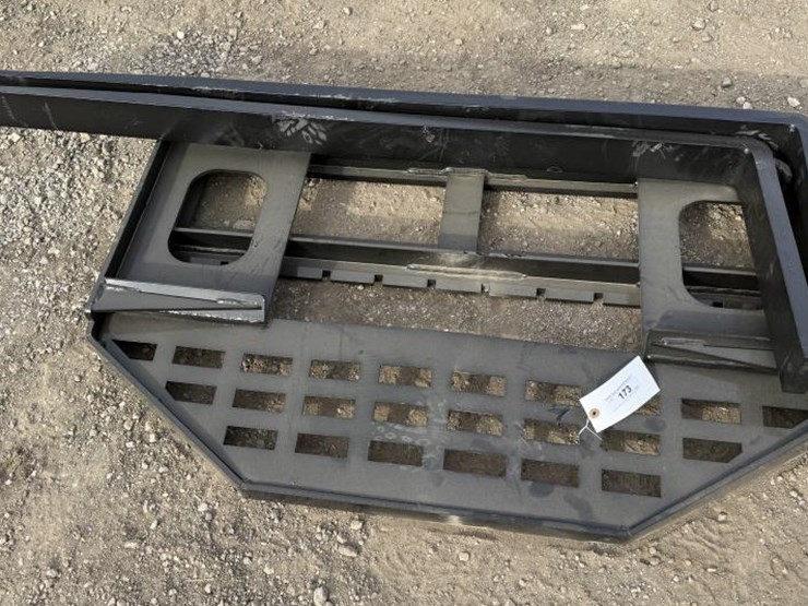 #173-•-skid-steer-forks-image-1