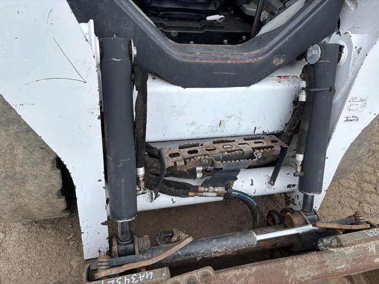2018-bobcat-s595-image-12