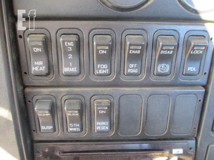 2017-international-prostar-image-11