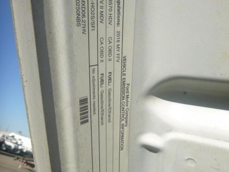 2016-ford-f350-image-18