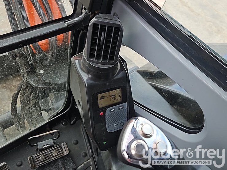 2011-hitachi-zx50u-3f-image-38