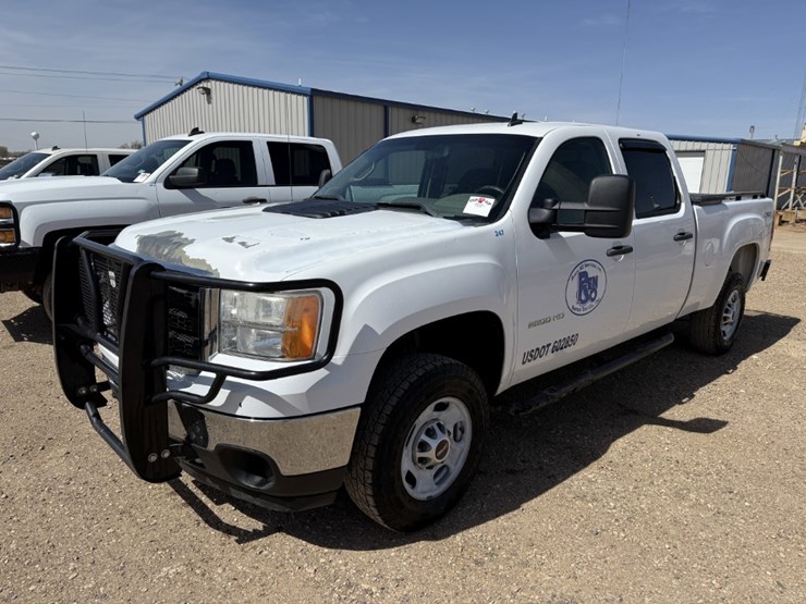 2013-gmc-sierra-2500hd-image-1