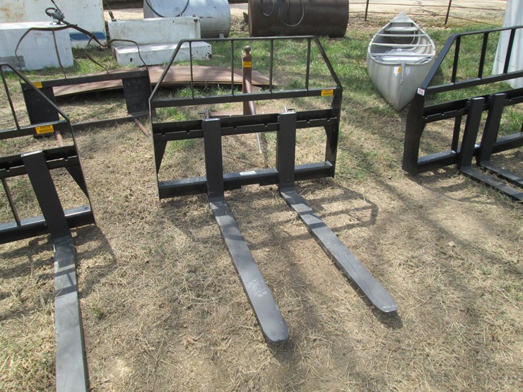 #44057-•-4'-skid-steer-forks-image-2