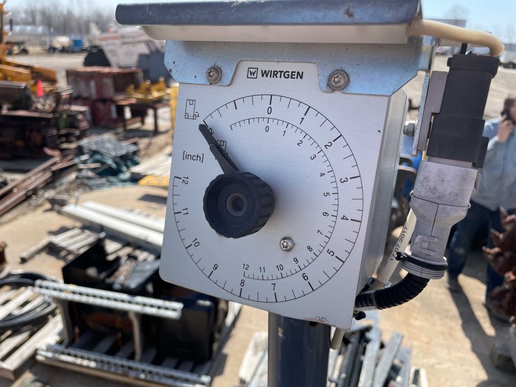 #5690-•-2017-wirtgen-w35ri-milling-machine-image-18