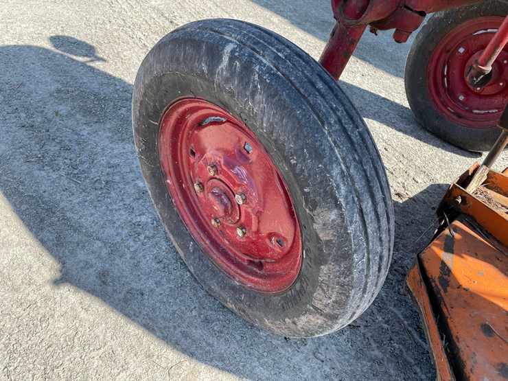 #5682-•-ih-cub-tractor-image-44