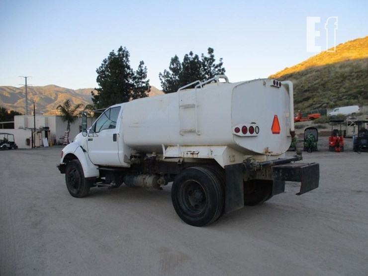 2001-ford-f750-image-4