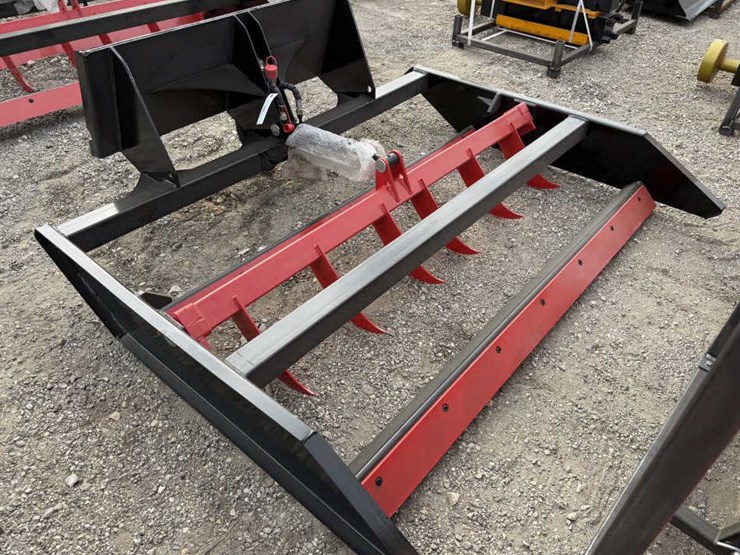 #148-•-skid-steer-70"-flat-ripper-image-1