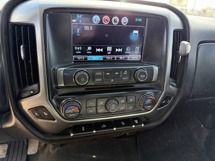 2017-chevrolet-silverado-2500hd-image-16