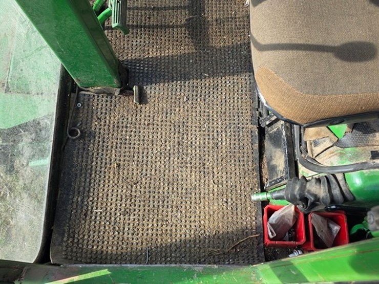 john-deere-6600-image-44