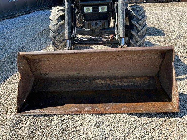 new-holland-5640-image-9