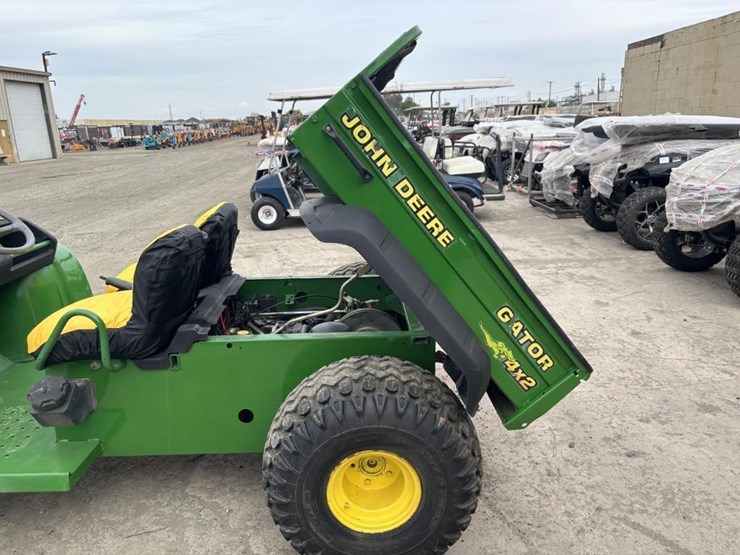 john-deere-gator-image-8