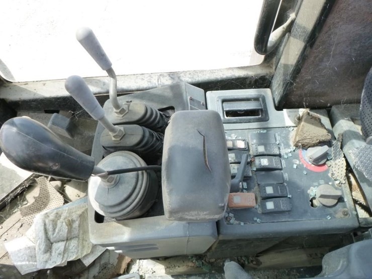 2004-caterpillar-924gz-image-17